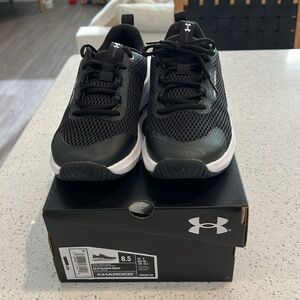 NIB Under Armor Women’s dynamic select black shoes. Size 8.5
